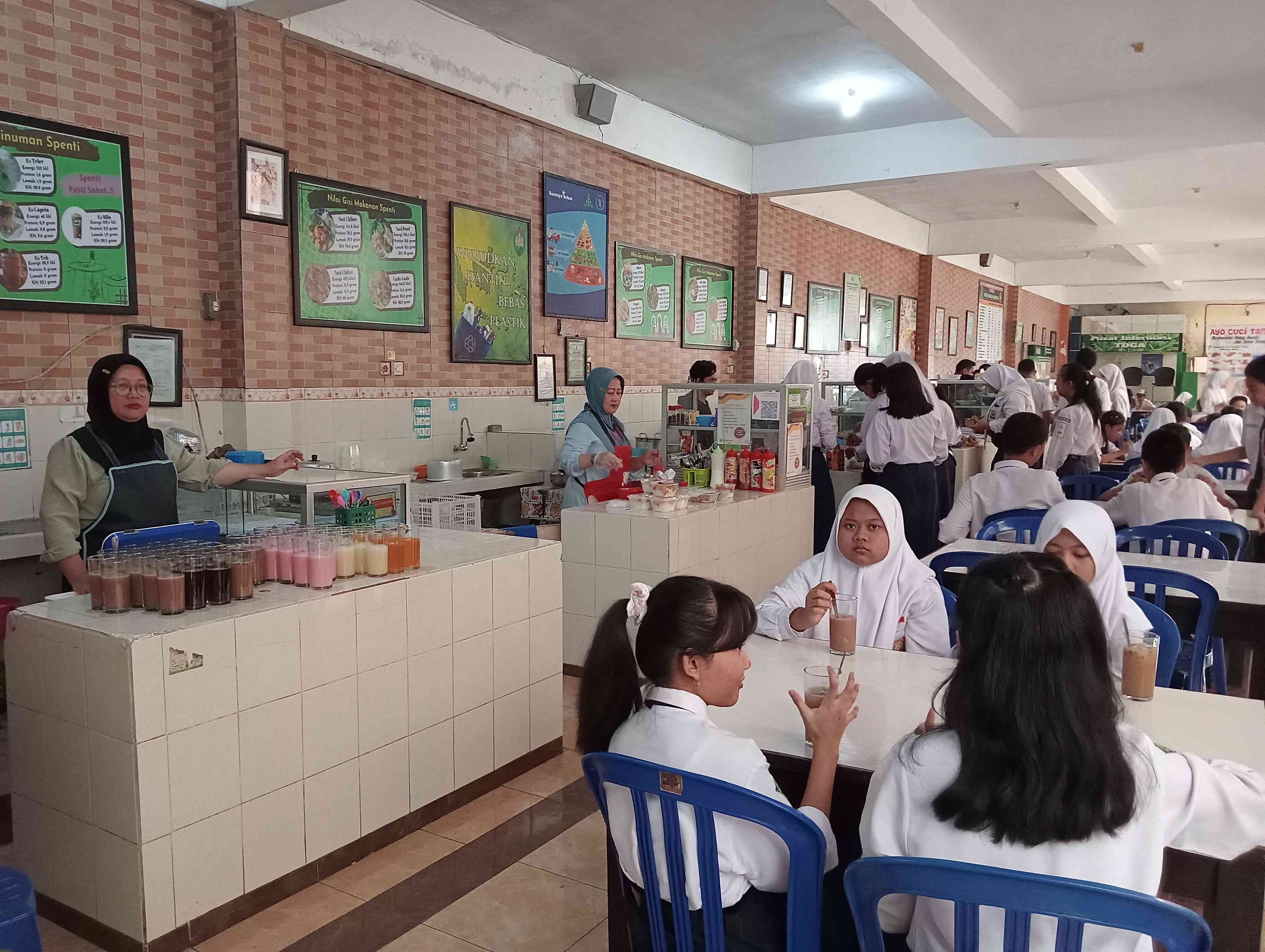 Kantin Sehat & Koperasi Siswa