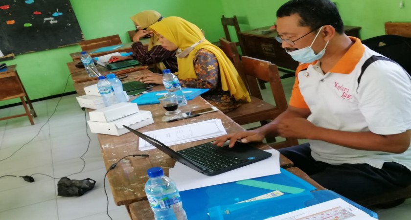 In House Training (IHT) di SMPN 2 Tarokan